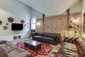 Estate on 1 Acre-Walk to Beach-Hot Tub-Sleeps 16 - Image 4