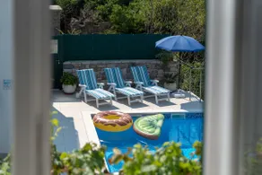 Vacation home in a wildly romantic quiet location - Image 5