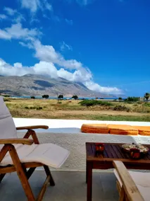 Tutta la stagione,bella casa sul lungomare,colazione inclusa,adatto alle famigle - Image 3