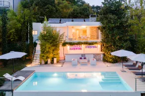Perfect View Luxury Mediterranean Designer Villa - Image 5