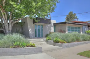Beautiful Modern Home Steps From Beach - Image 2