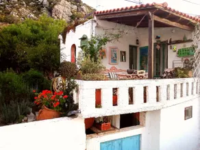 Traditional Art House - Image 2
