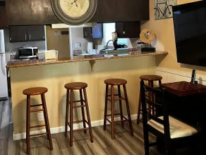 Comfortable, convenient 2BR 2BA apt in Alameda - Image 5