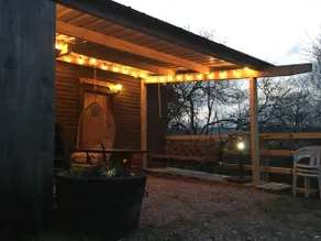 Carpenters Loft, self contained, w/c, kitchen. - Image 5