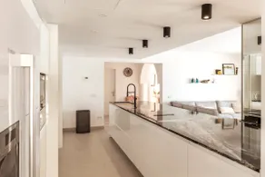 Casa accogliente e familiare con barbecue, giardino e piscina | Vista sulla montagna | Ideale per il telelavoro - Image 2