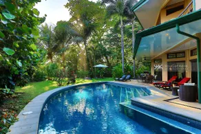 Beachfront House, Private Pool, Fast Wifi - Image 5