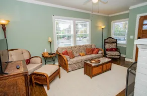 Charming Alameda Bungalow Easy Access to San Francisco, Beach, Redwoods, Marinas - Image 3