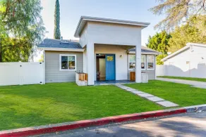 Lake Balboa 7 Bedroom 5 Bathroom Compound - Image 2