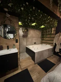 Love room Jungle Saint-Cyr-sur-Mer - Image 3