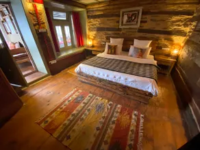 The 4BHK Bungalow at Meena Bagh Ratnari. - Image 4
