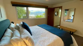 Gorgeous, Warm, Spacious and Amazing Views - Image 4