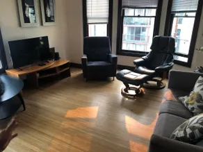Spacious 2nd Floor 1-BR Apt in the Heart of Berk! - Image 4