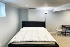 Delightful 4-Bed Whole House with Easy Parking - Image 5