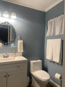 One Bedroom Studio Apartment - Image 5