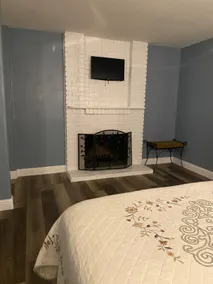 One Bedroom Studio Apartment - Image 2