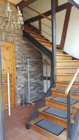 Cozy attic apartment above barn café - Image 2