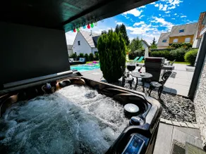 Villa | heated pool, private air-conditioned jacuzzi - Image 4