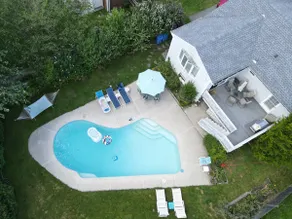 Private POOL, Central AC, Walk to beach, king MBR - Image 2