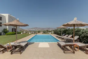 Beautiful 4-bed House With Private Pool in Naxos - Image 4