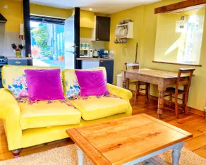 Romantic coastal rural retreat barn, Nr Hartland - Image 3
