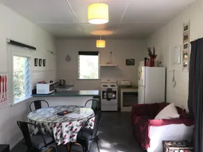 Linburn Farmstay Self Contained Cottage - Image 5
