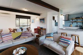 Ocean views, dogs welcome, EV charger - Image 5
