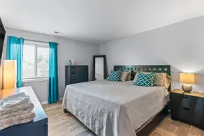 CLEAN Spacious Getaway near Beaches/Attractions+ - Image 4