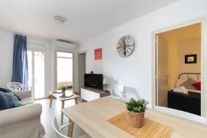 Contemporary Apt. Near Camp Nou & Fira Barcelona - Image 3