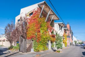 Private guest suite with own entrance in Fitzroy - Image 2