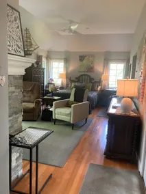 Carriage House Guest Suite - Image 3