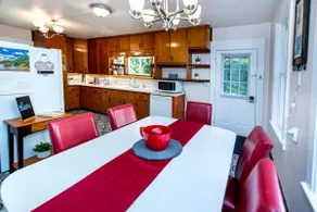 Family-Friendly, Near by Holy Hill, Golf, Skiing - Image 5