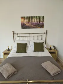Studio Apt In Central Exeter With Private Parking - Image 2
