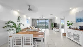 Lagoon 206 sur la plage Hamilton Island - Image 5