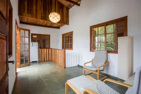 House/Site-Ideal for weekend: huge pool! - Image 4