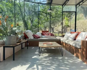House suspended in nature - Image 4