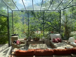 House suspended in nature - Image 3