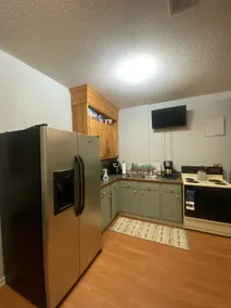 30 day minimum Guest House Sleeps 6 to 8 - Image 4