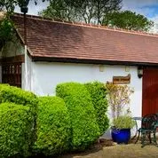 Self contained studio close to Kennet & Avon Canal - Image 3