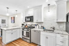 Sparkling Condo With Modern Amenities - Image 3