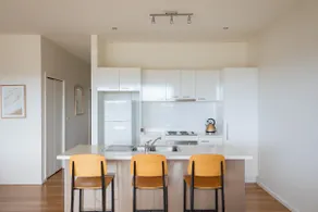 Waterfront Apartment at Luxury Anglesea Hotel - Image 3