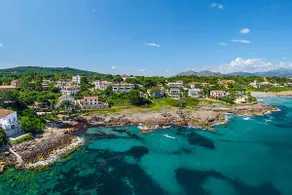 Unglaubliche Villa mit Meerblick und Garten, nur 300 Meter vom Strand entfernt - Image 2
