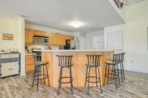 Heavenly Quarters: Waterfront home for Family Fun! - Image 5