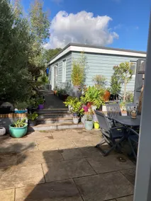 Appartment in garden of family home - Image 2