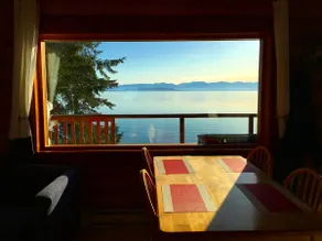 Waterfront Cabin THE BEACH HOUSE Texada Island! - Image 5