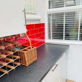 Arden Holiday Lettings, dishwasher & parking. - Image 2