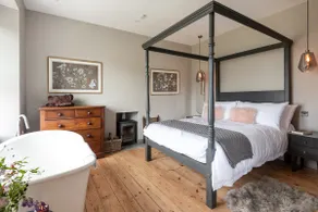 Treveddoe Farmhouse - Image 5