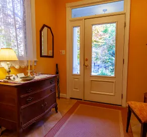Hawkwood House King Bedroom - Image 4