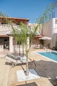 Villa is perfect place to relax and enjoy the sun. - Image 4