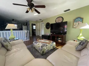 Hales Corner, Cozy & Private Beach Town Getaway - Image 4