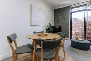 Bishop Townhouse 2 bedrooms 1 bathroom - Image 4